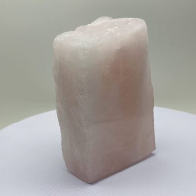 Quartzo Rosa (uma face polida) - Amor, Autoestima e Equilíbrio Emocional.